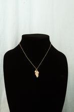 Load image into Gallery viewer, Coastal Shell Necklace
